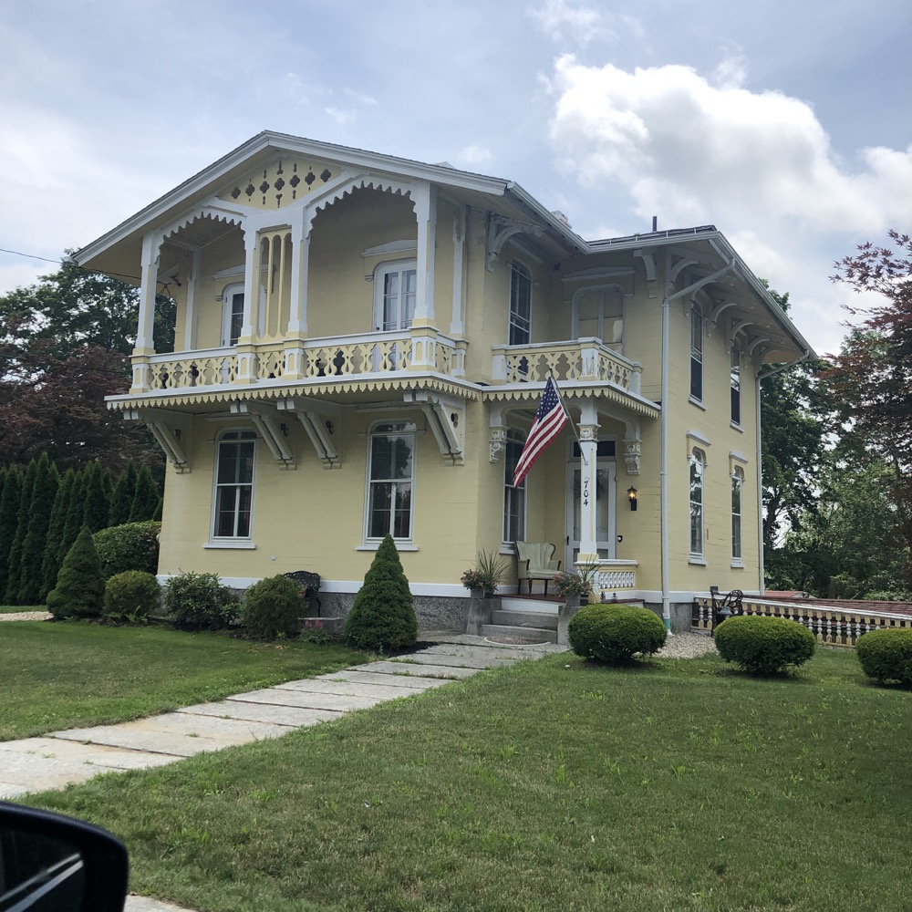 Charles and Frank Underwood Houses