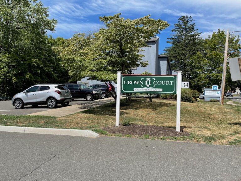 Covered Bridges of Danbury Condos