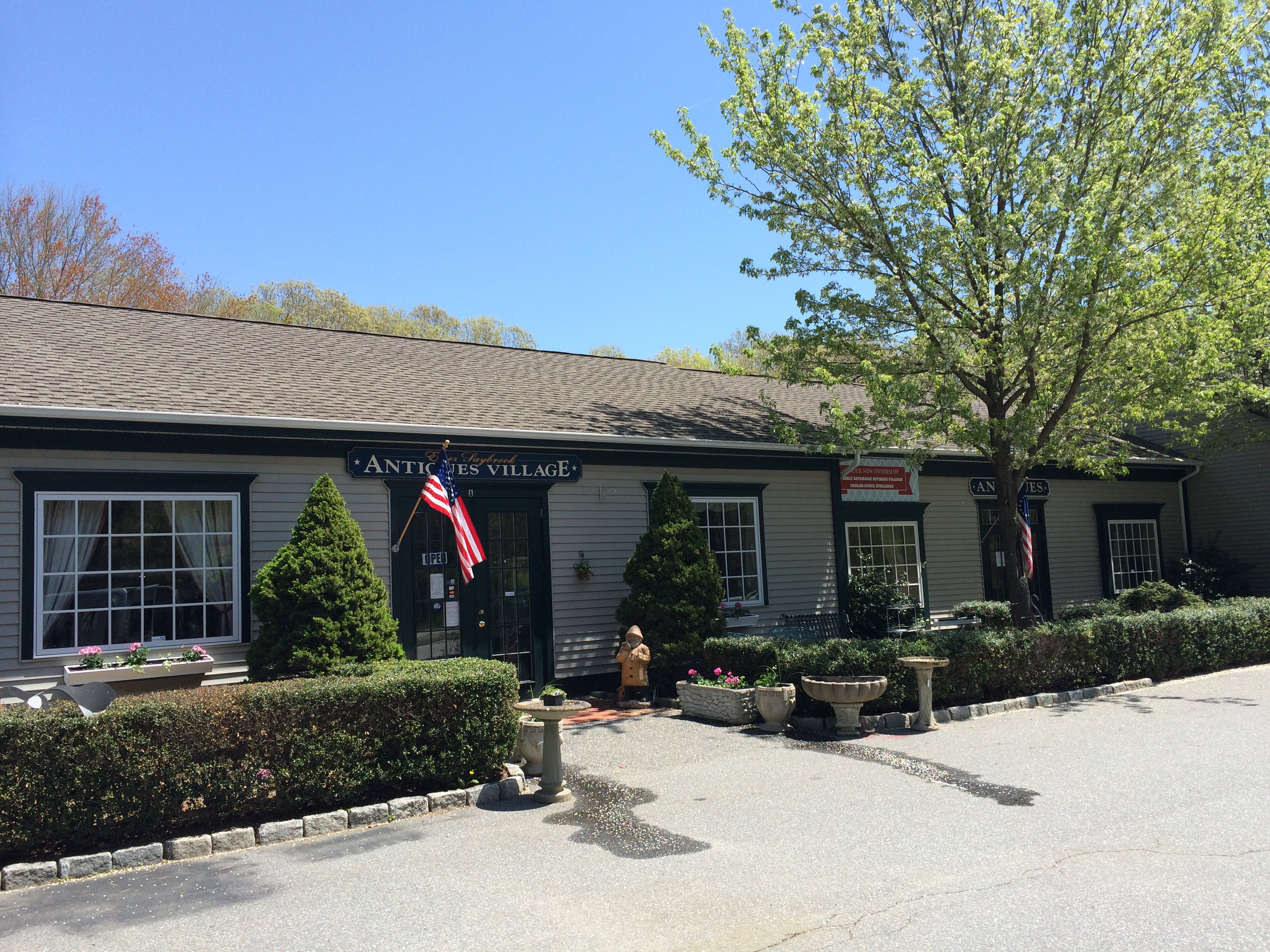 Essex Saybrook Antiques Village Visit CT