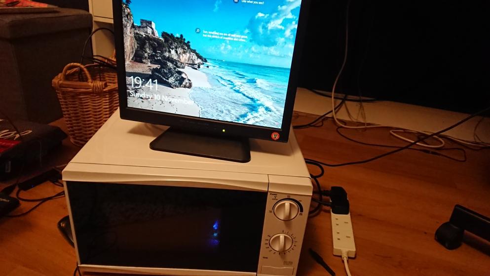 The Microwave PC Project CubeCraft Games