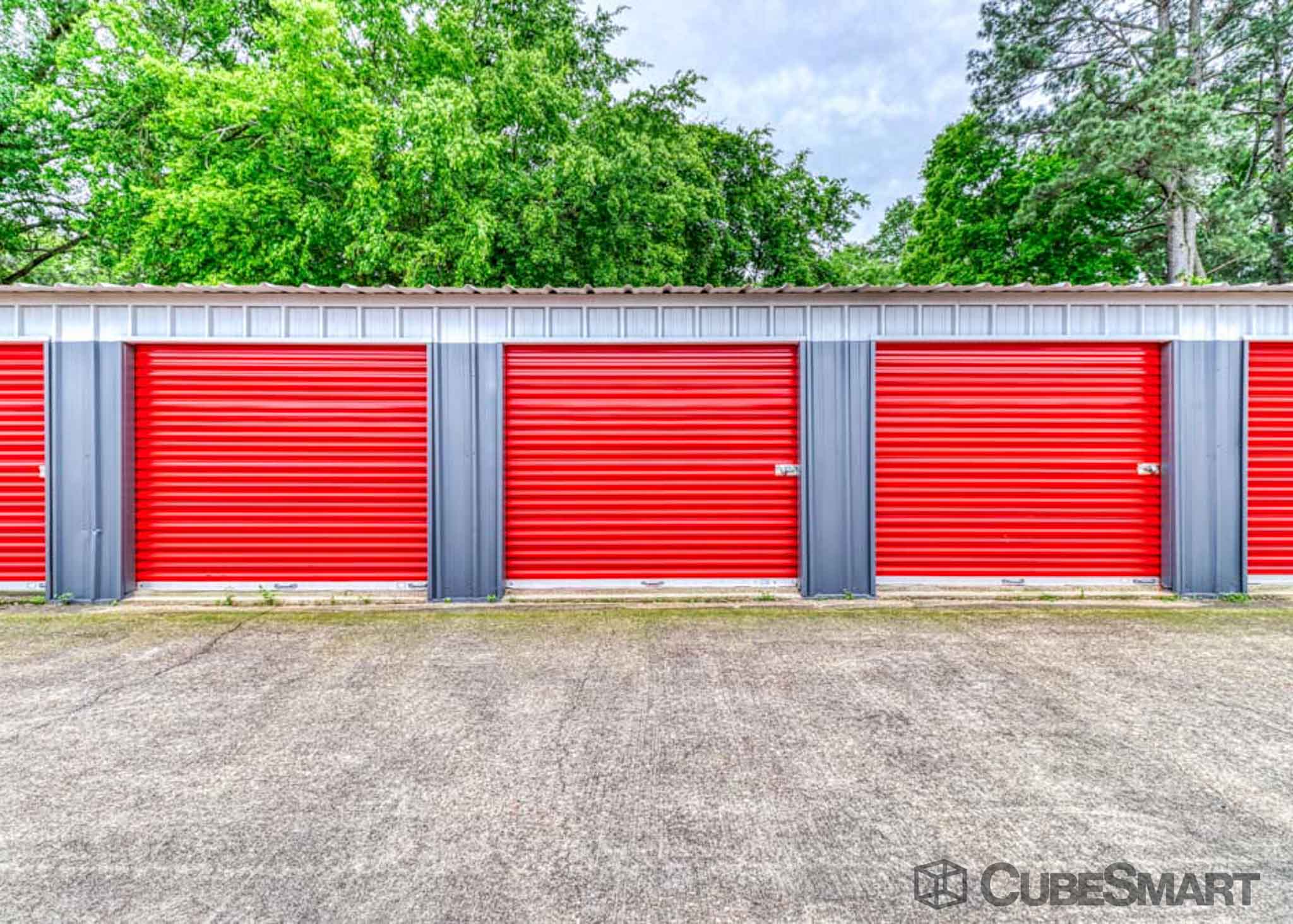 SelfStorage Units at 900 E 70th St in Shreveport, LA CubeSmart
