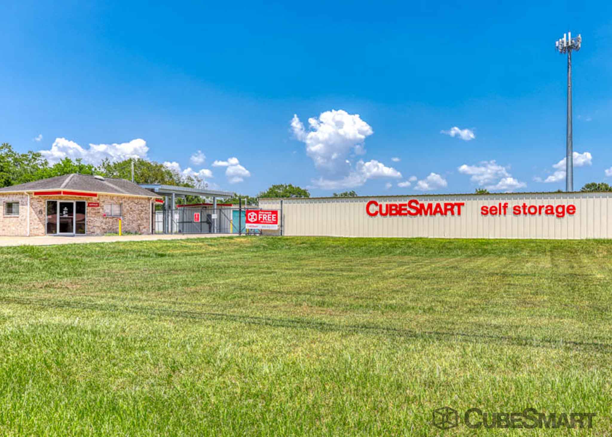 Storage Units at 2601 Fairway Dr, Alvin, TX CubeSmart