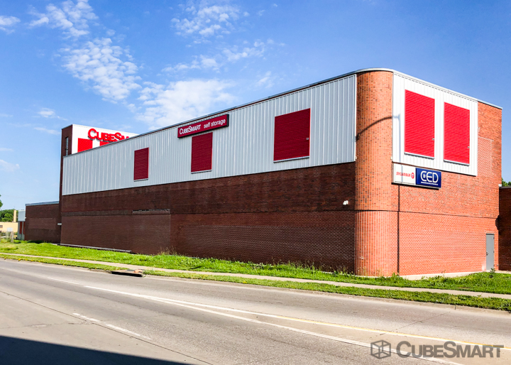 Storage Units at 1901 E University Ave, Des Moines, IA CubeSmart