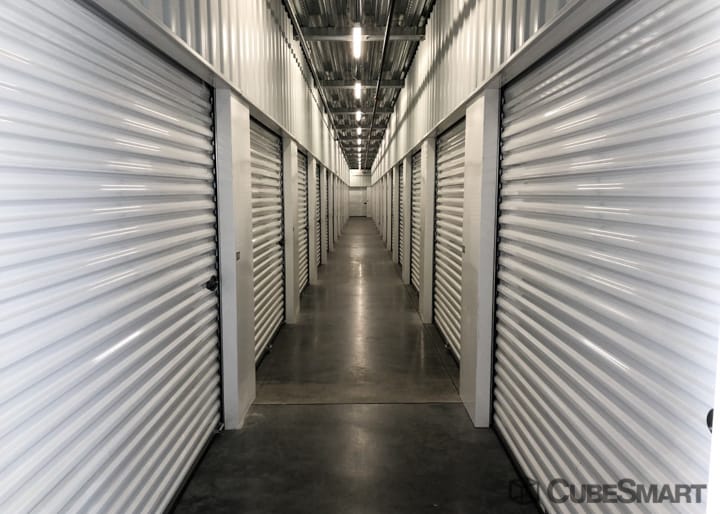SelfStorage Units in Prior Lake (From 16) at 4370 Fountain Hills Dr