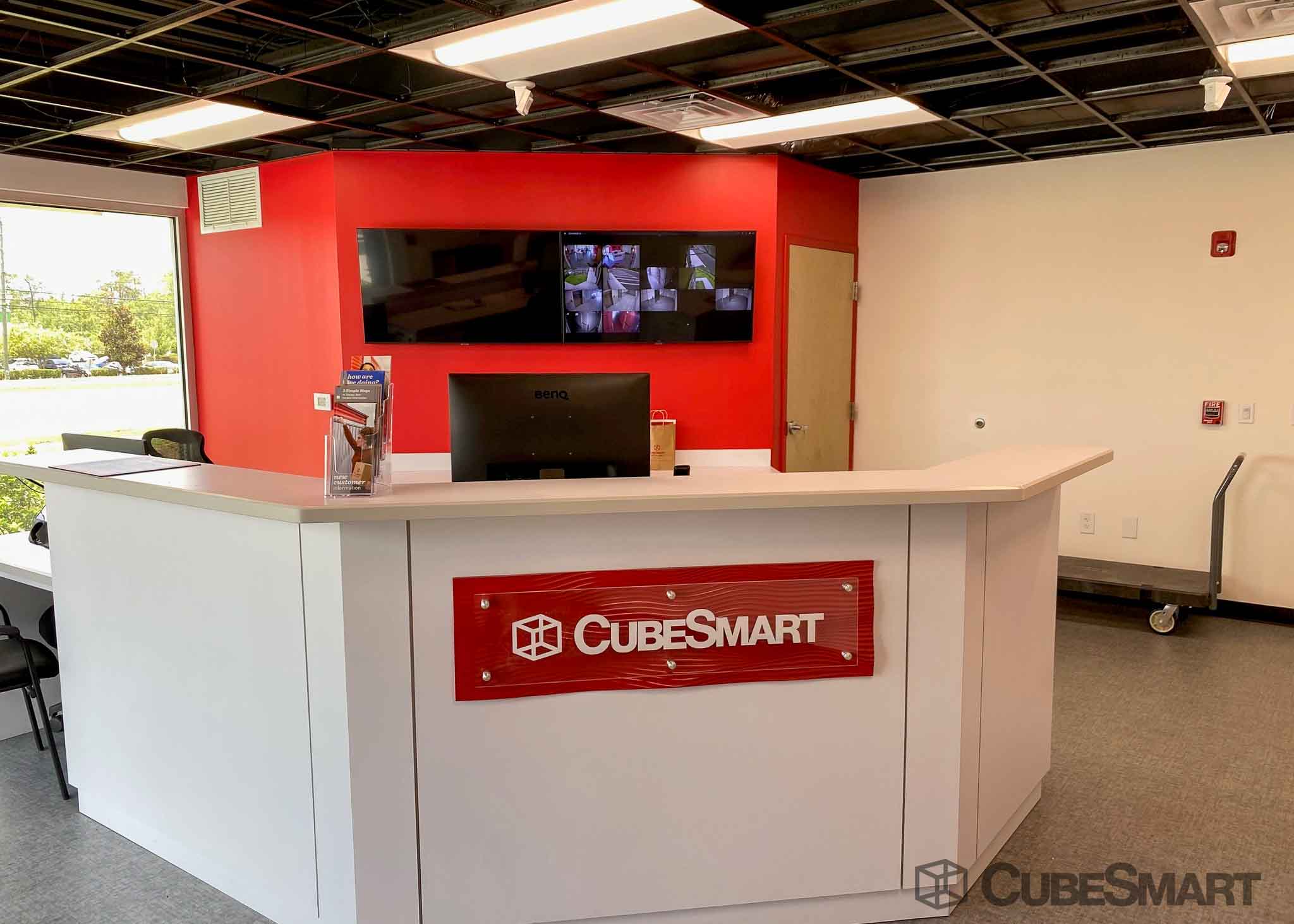 SelfStorage Units at 14545 E Colonial Dr in Orlando, FL CubeSmart