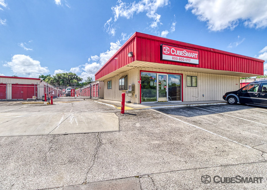 Storage Units at 1435 Center St, Leesburg, FL CubeSmart
