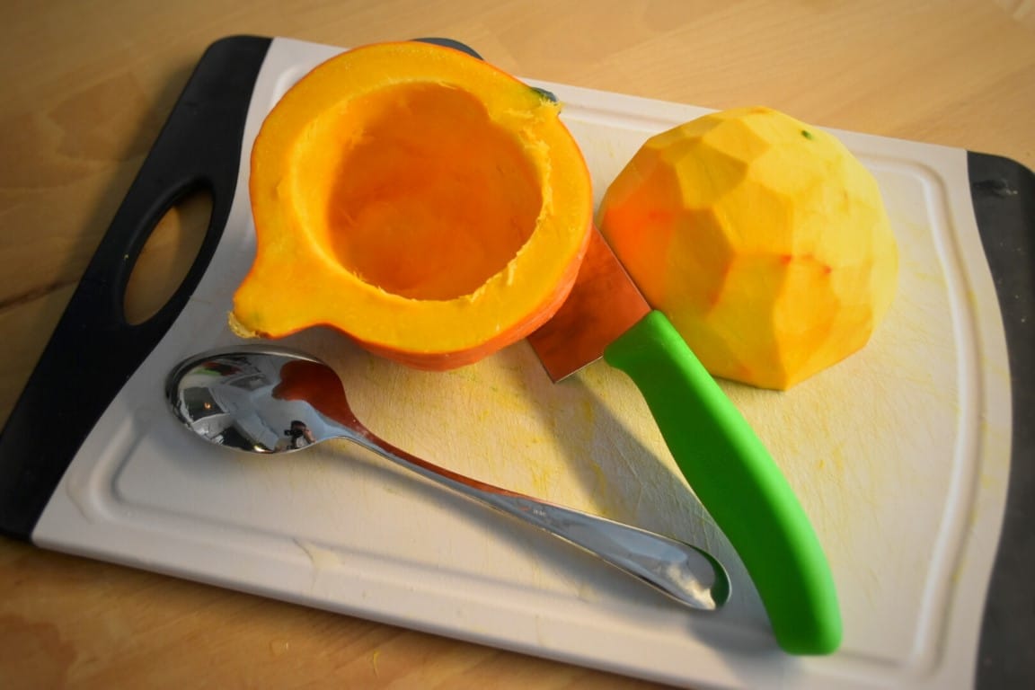 Gamberi rossi su crema di zucca sous vide e polvere di caffè