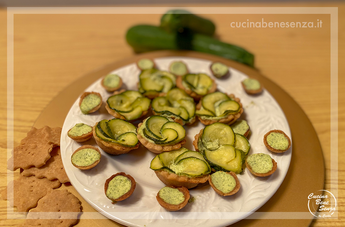 CESTINI DI PASTA BRISÉE CON ZUCCHINE E FORMAGGIO