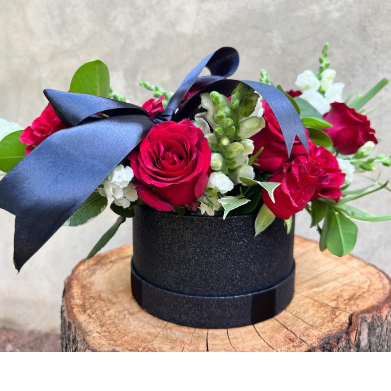 BeautifulRed Rose Hat Box Eternal Elegance (Gauteng Only) · Cuddlez n