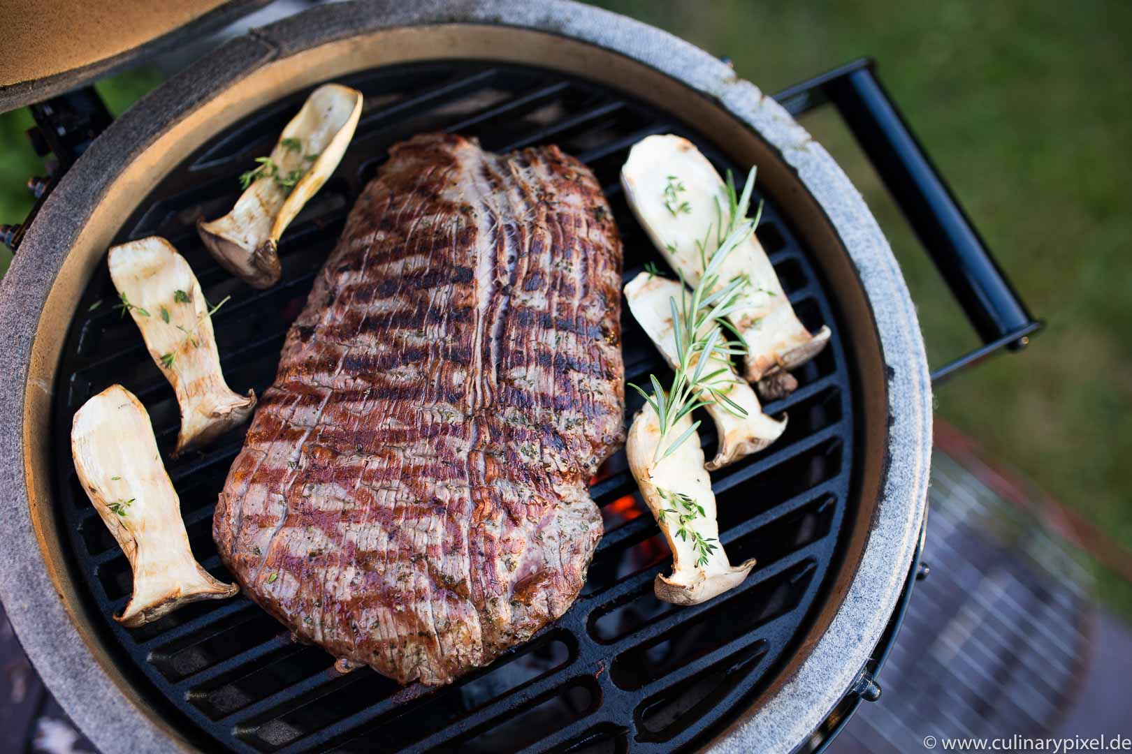 Flank Steak vom Big Green Egg culinary pixel