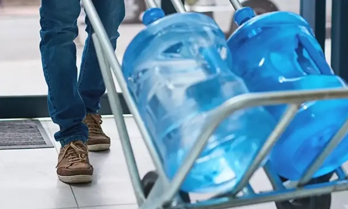 How to change water cooler bottles Culligan Ireland