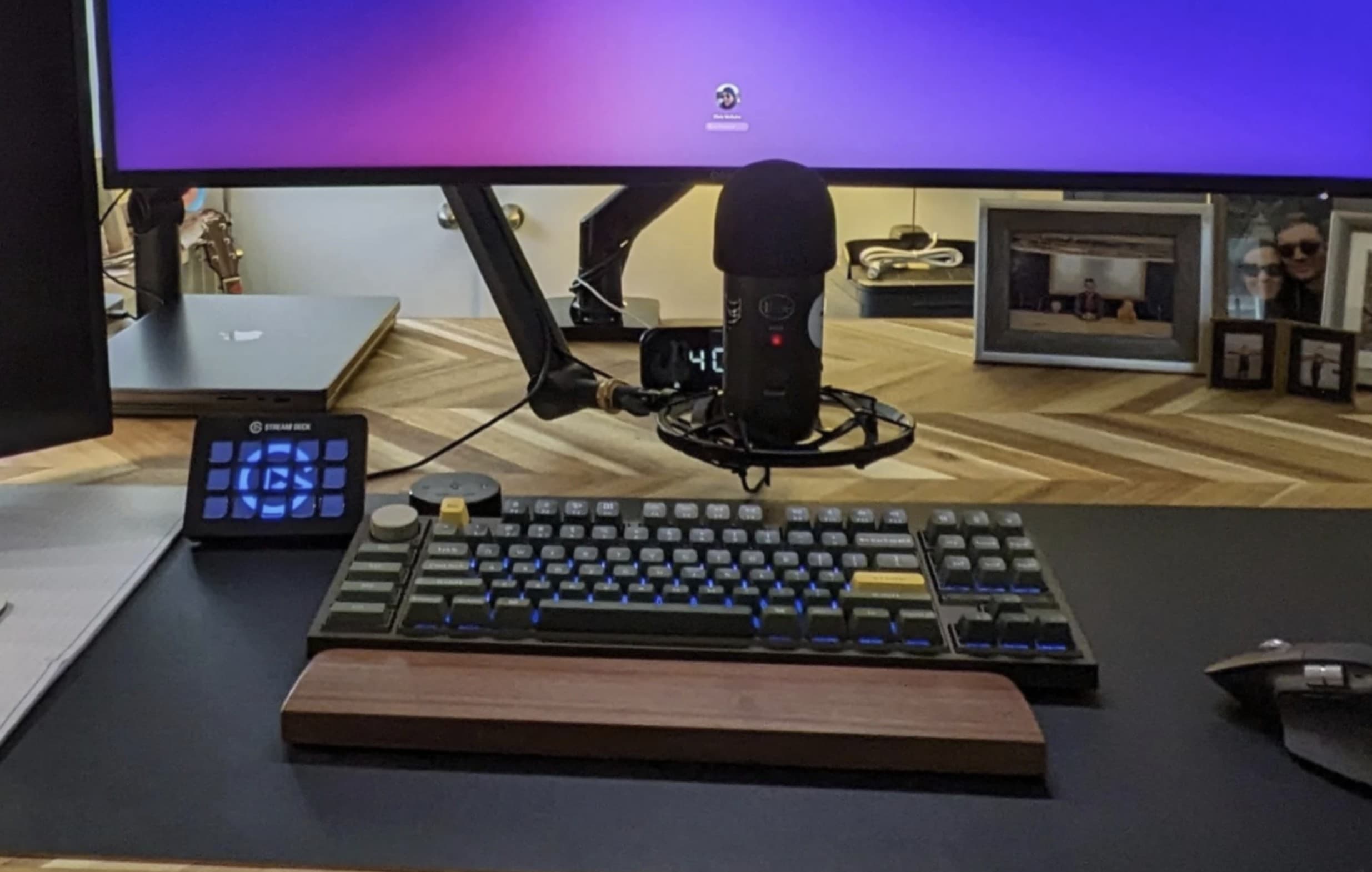 Keychron Q3 Pro keyboard serves MacBook setup | Cult of Mac