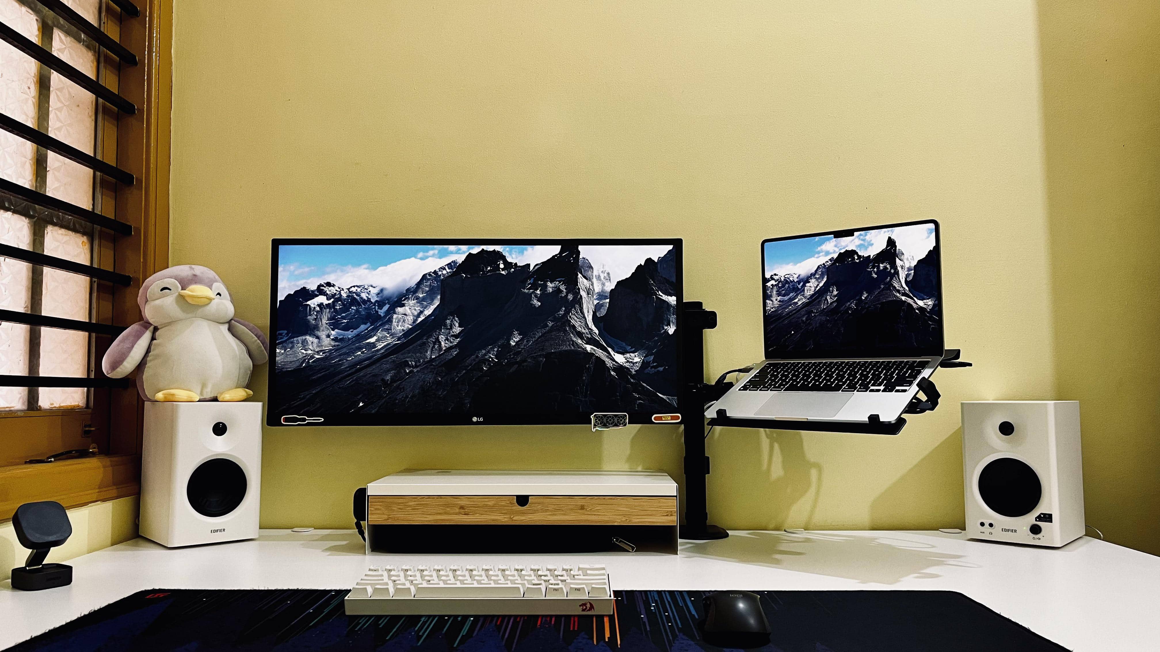 Edifier powered speakers rock MacBook Air setup Cult of Mac