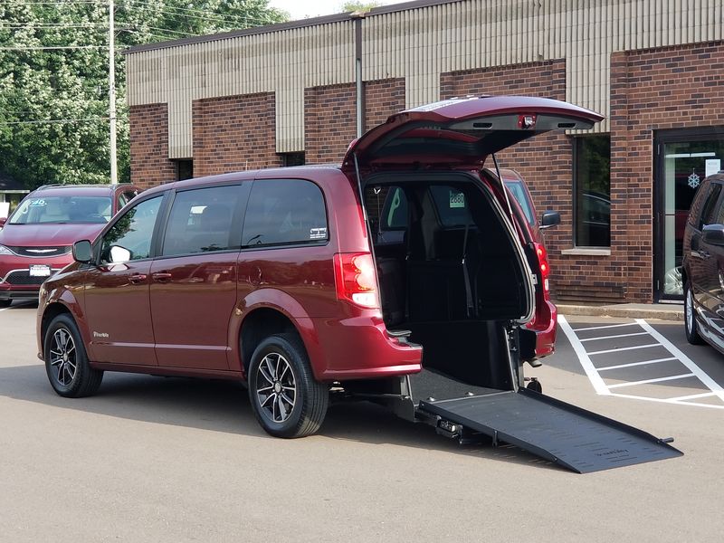 Used Wheelchair Vans For Sale in MN & IA Cummings Mobility