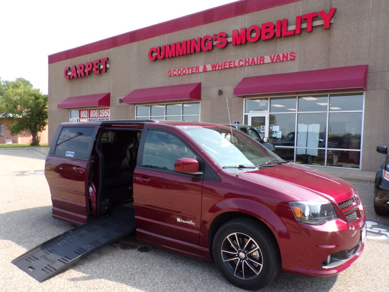 Wheelchair Vans For Sale in MN & IA Cummings Mobility