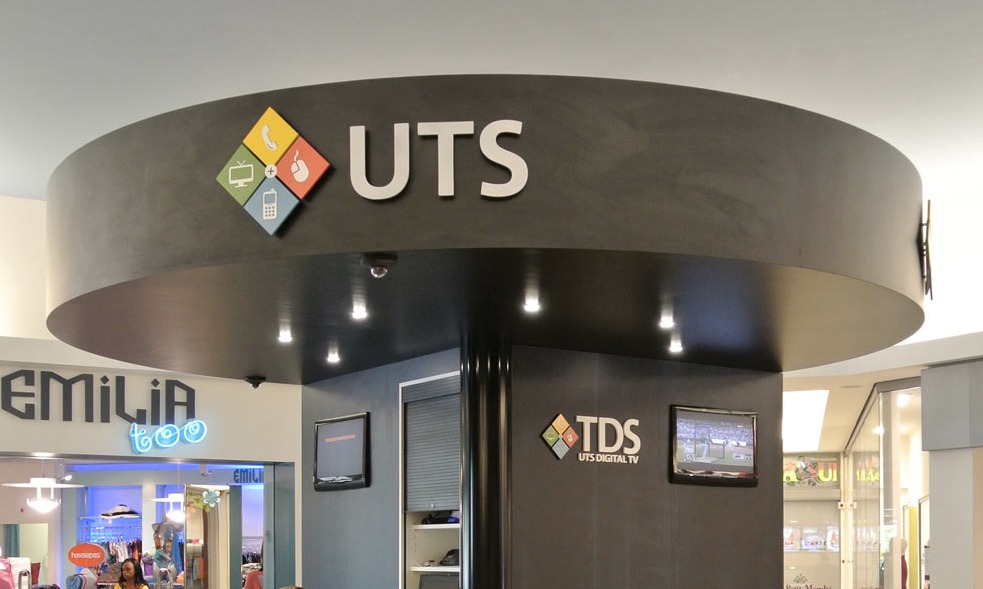 UTS and FLOW promise better service Curaçao Chronicle