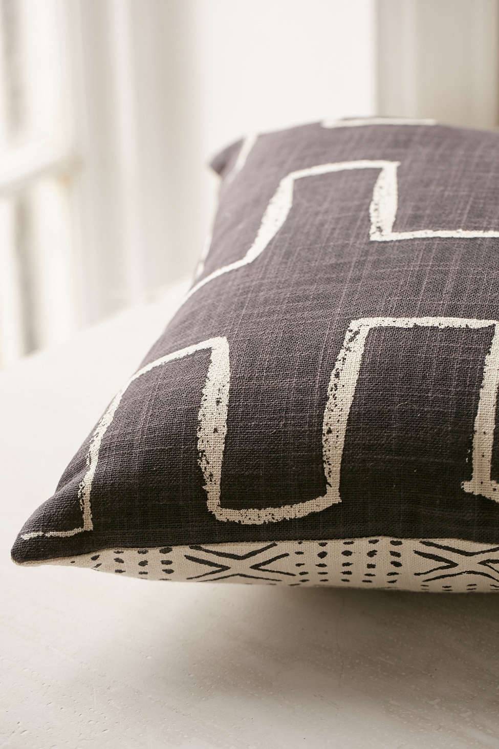 20 Cozy Scandinavian Pillows and Throws You Won't Be Able to Resist