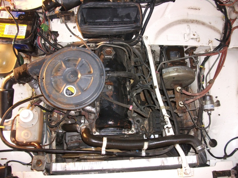 Lada Niva 1.7L fuel injected engine