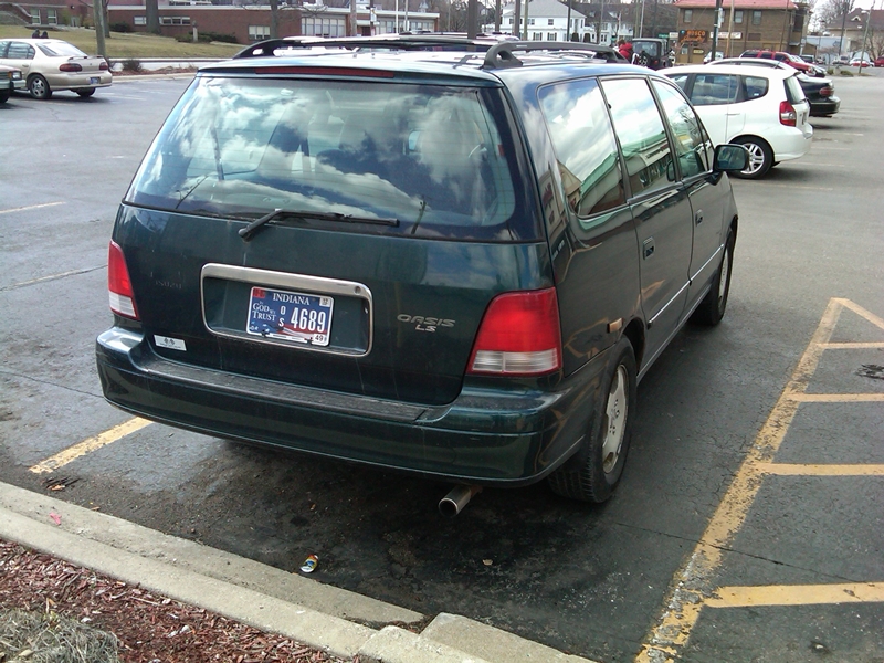 1996IsuzuOasis05