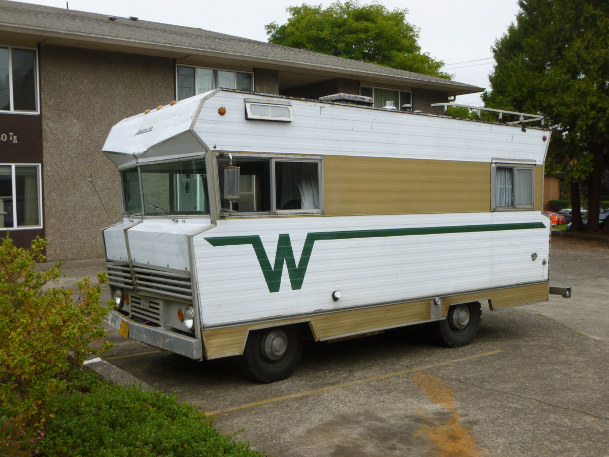 Curbside Classic 1968 Winnebago F17 The Model T Of Motorhomes