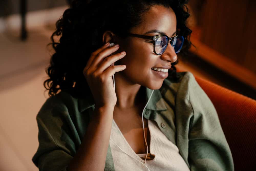 Dry Shampoo at Night Should I Use Dry Shampoo Before Bed?