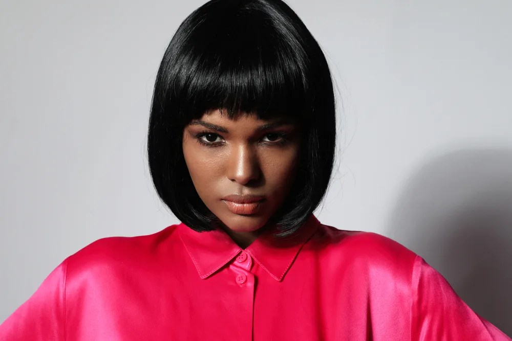 How to Cut a Bob Cutting a DIY Bob Hairstyle on Yourself