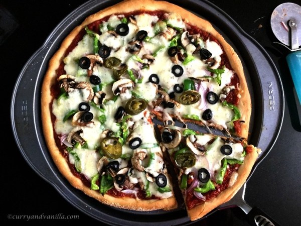 homemade vegetarian yeast pizza