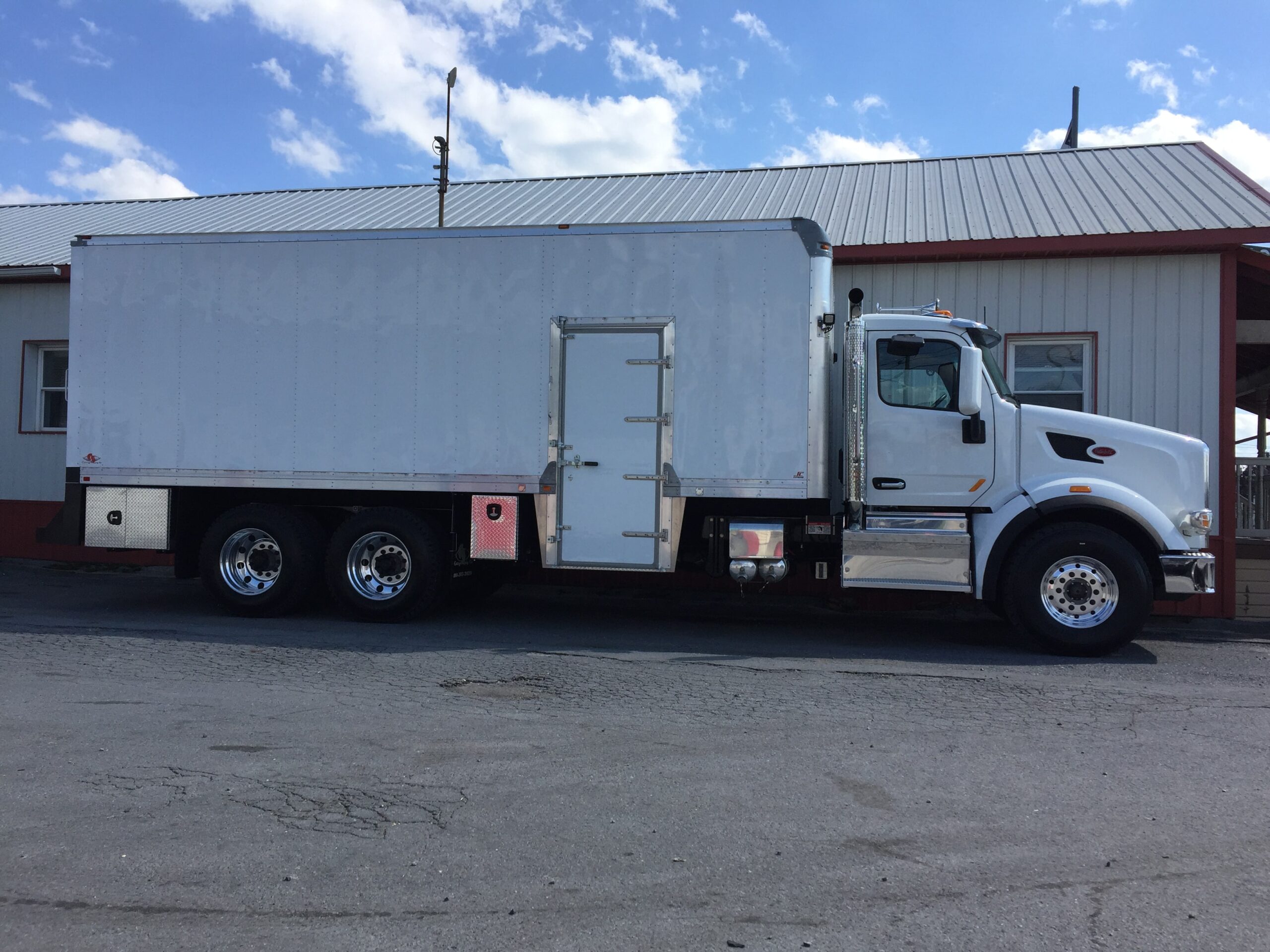 PM Service Lube Truck Curry Supply Company