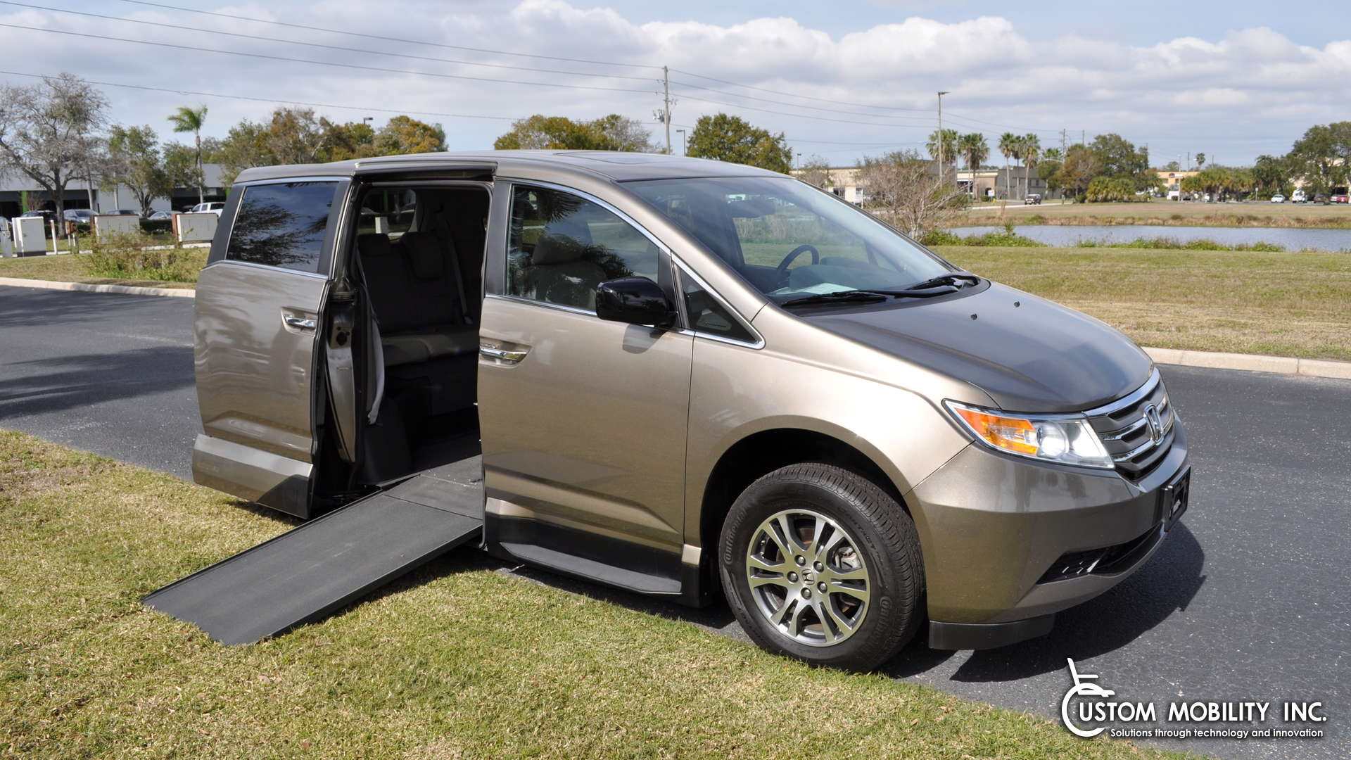 2013 Honda Odyssey Stock DB020687 Wheelchair Van For Sale Custom