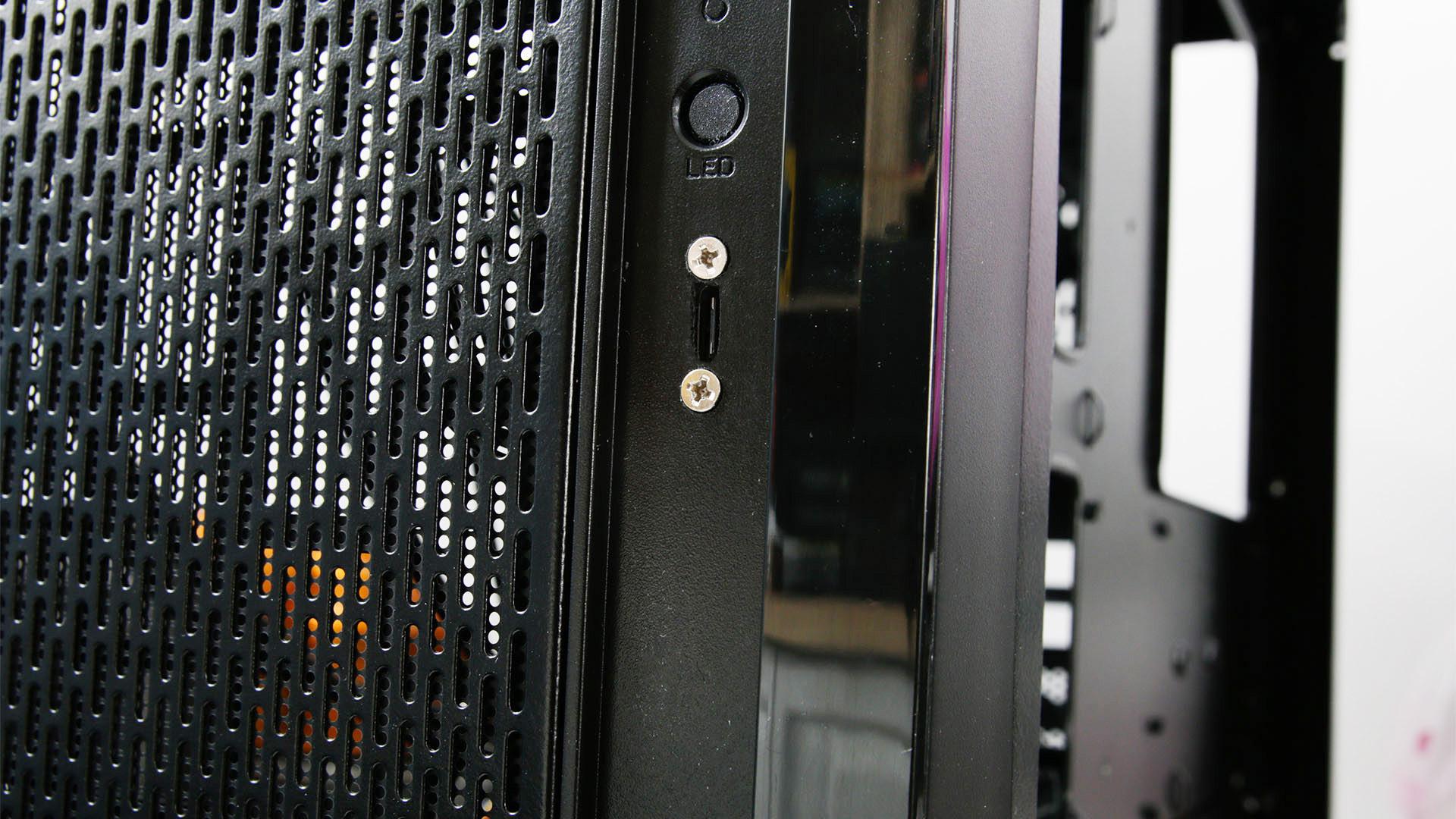 How to add a USBC port to a PC case front panel Custom PC