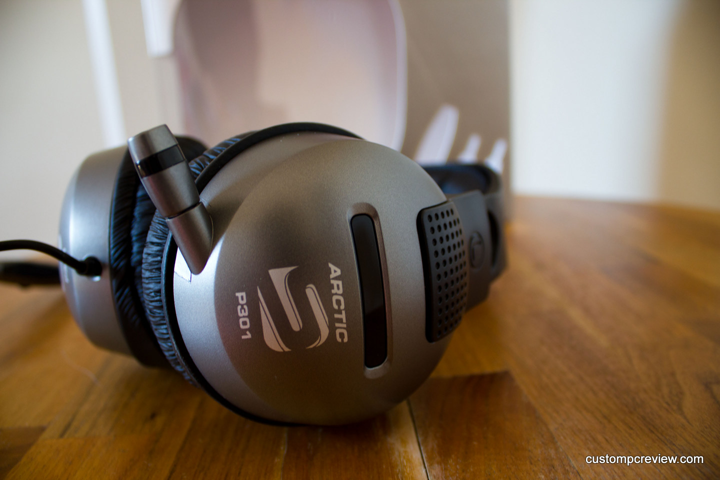ARCTIC Sound P301 Professional Headset Review Custom PC Review