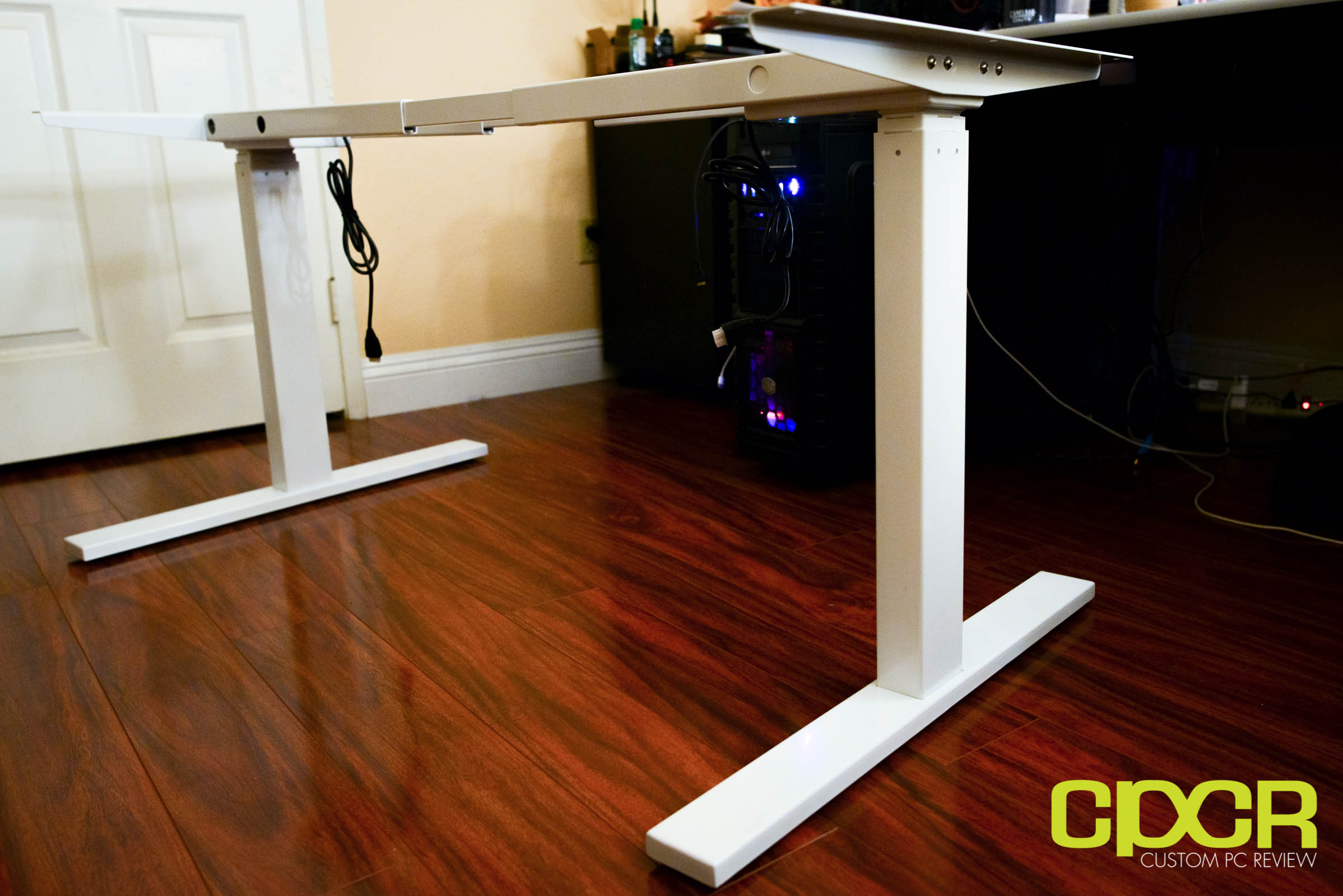 Autonomous SmartDesk 2 Review Adjustable Computer Desk Custom PC Review