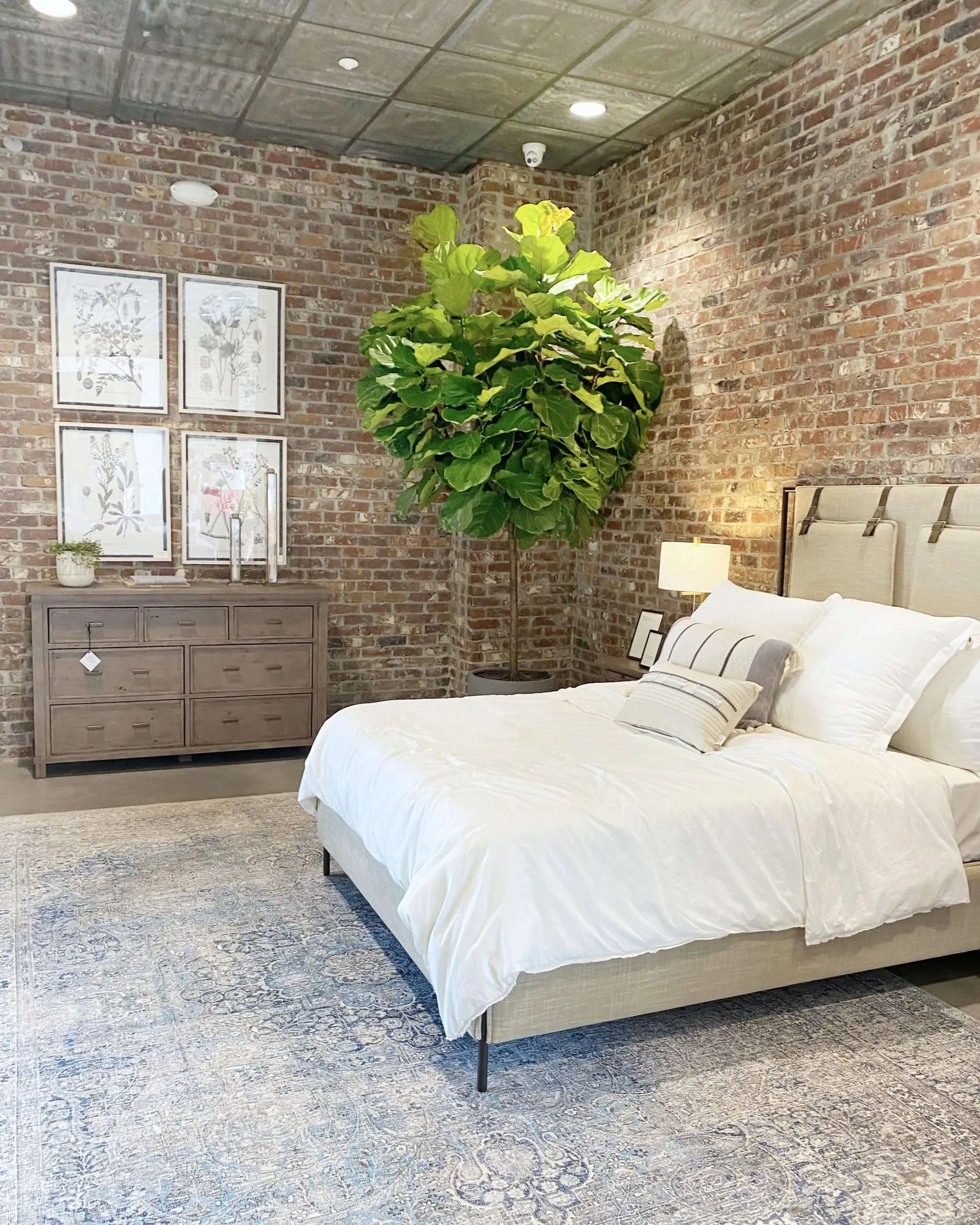 Magnolia Home Furniture Showroom At The Silos In Waco Texas Cutertudor