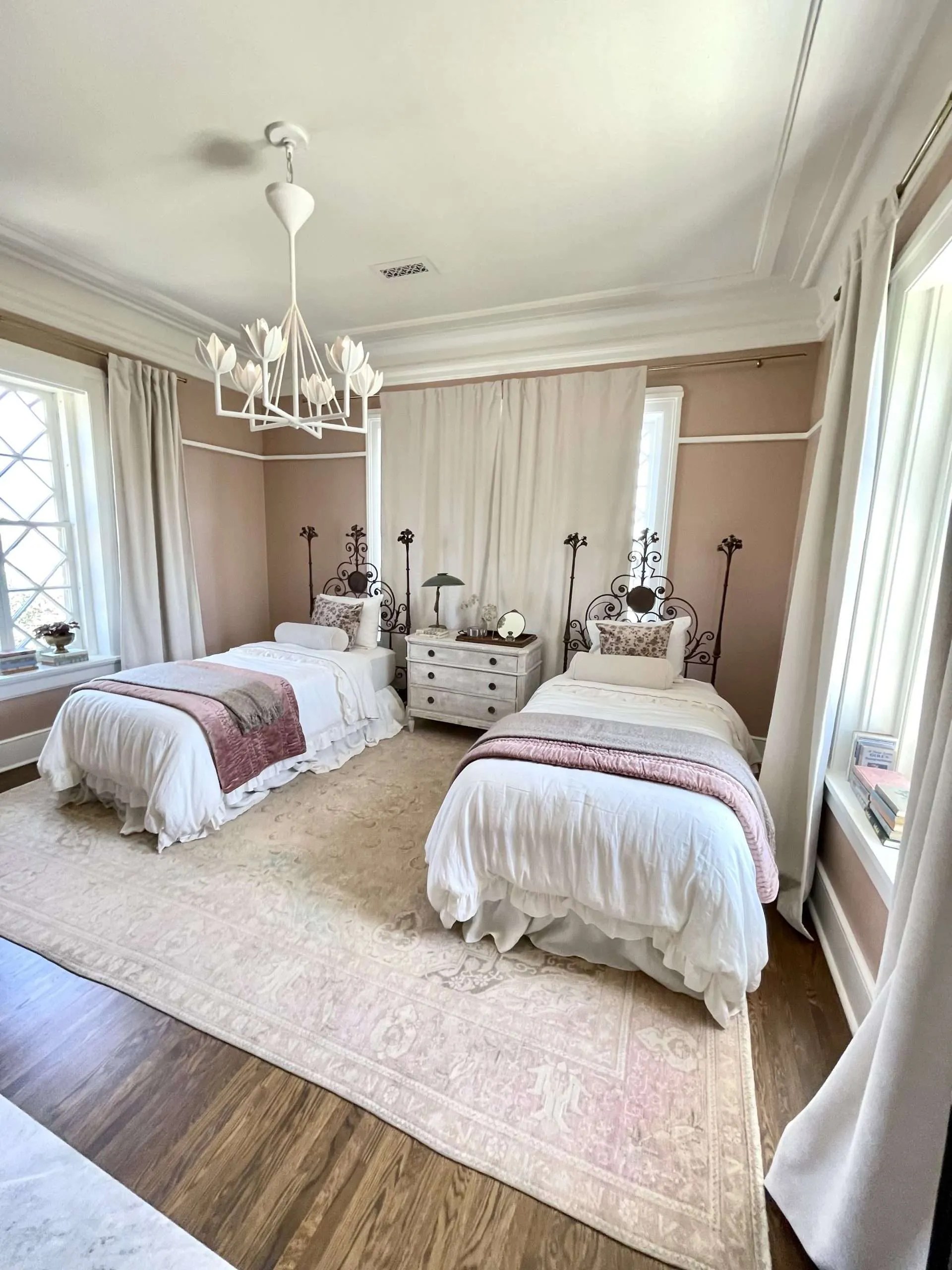 Joanna Gaines + Latest Fixer Upper House The Castle 2/2