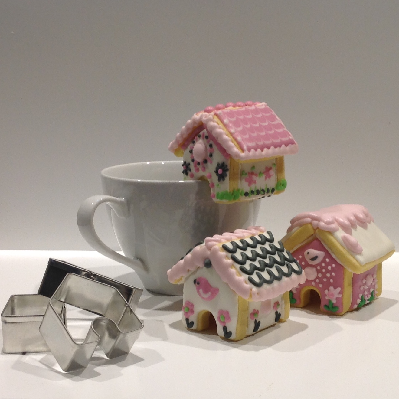 HOW TO Mini gingerbread house CutterCraft