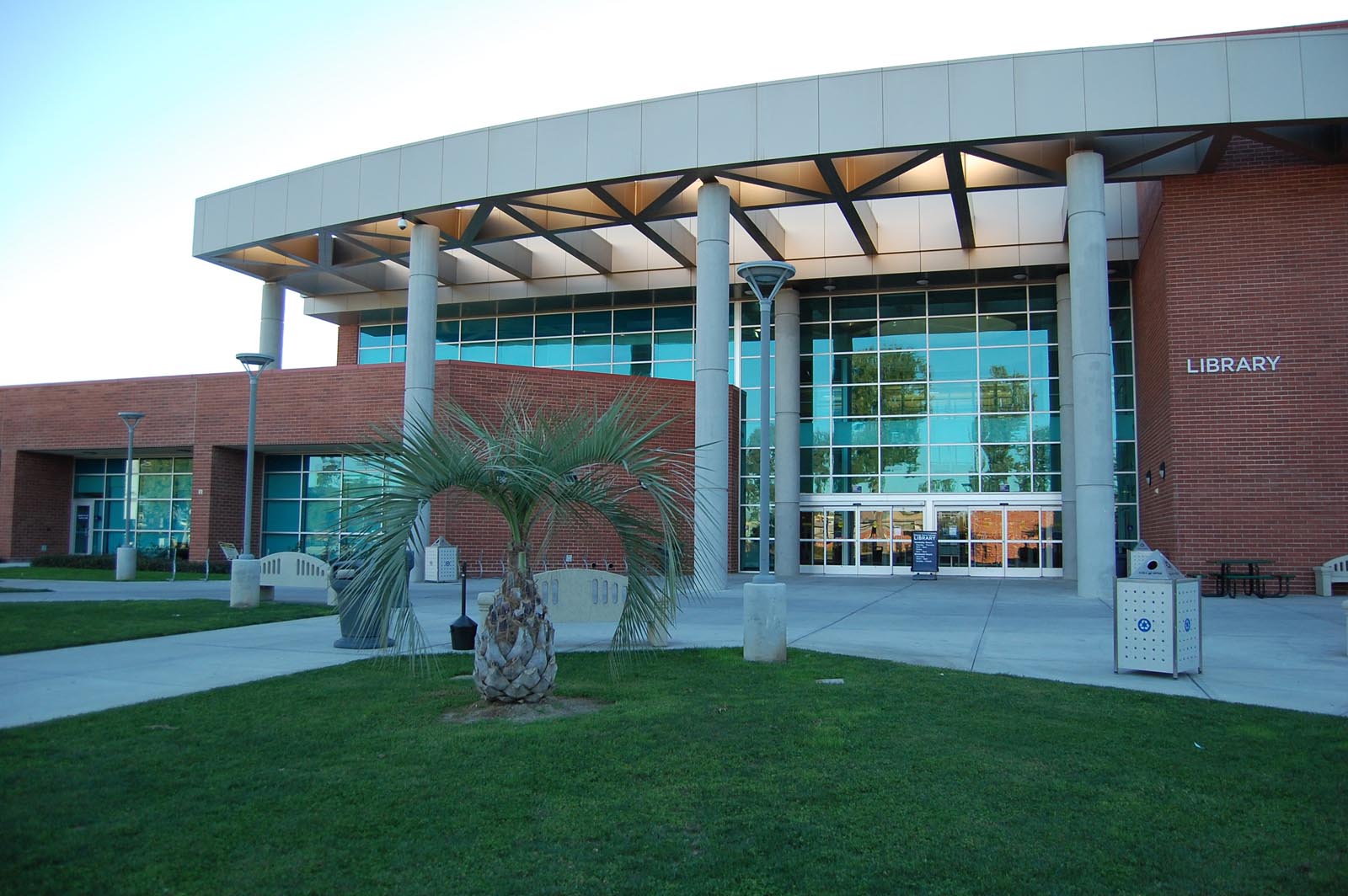 Coast CCD Orange Coast College, Learning Resource Center C.W. Driver