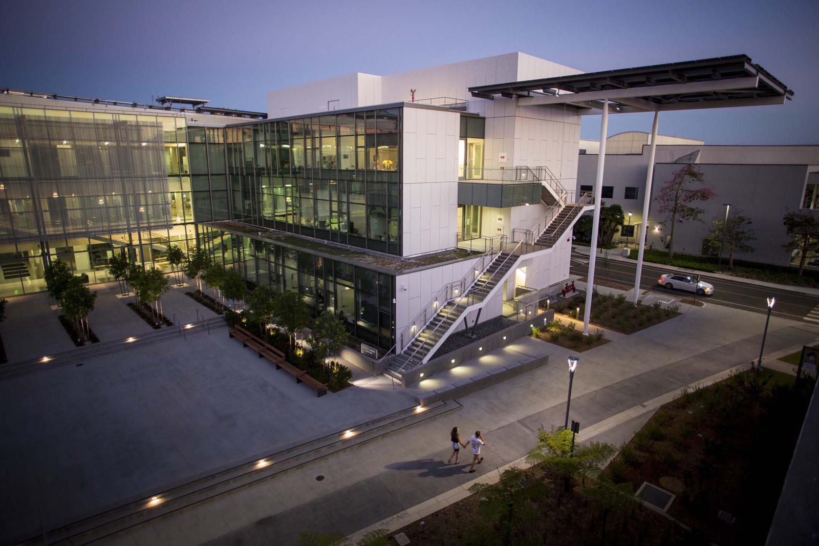 LMU Life Sciences Building C.W. Driver