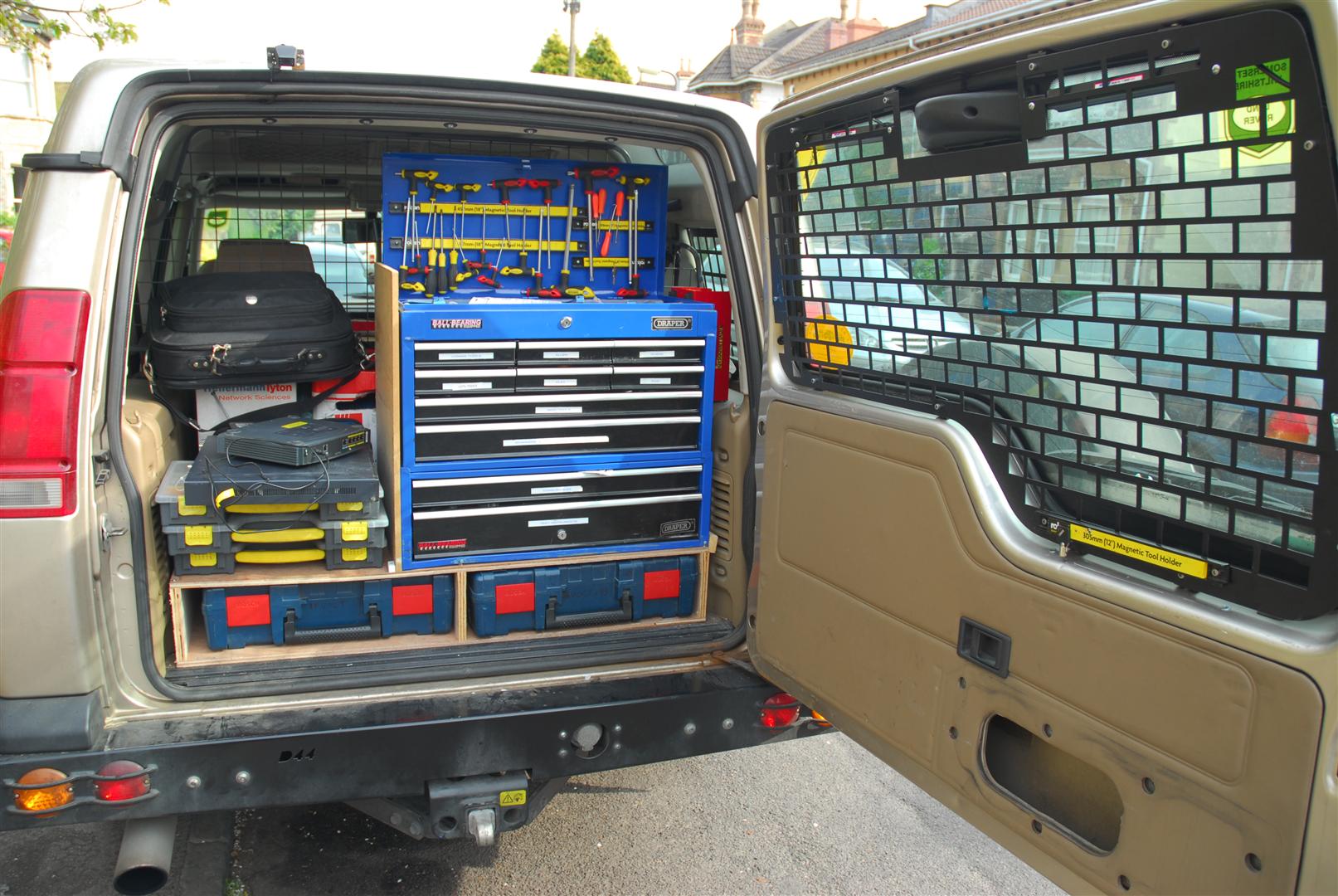 Land Rover Owner • View topic Rear storage drawer D2