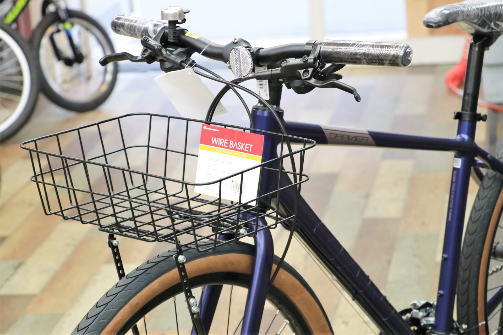色々なクロスバイクにピッタリ取り付けできるバスケット（カゴ）をご紹介！【昭和インダストリーズ BRMA041 BK】 京都の中古自転車