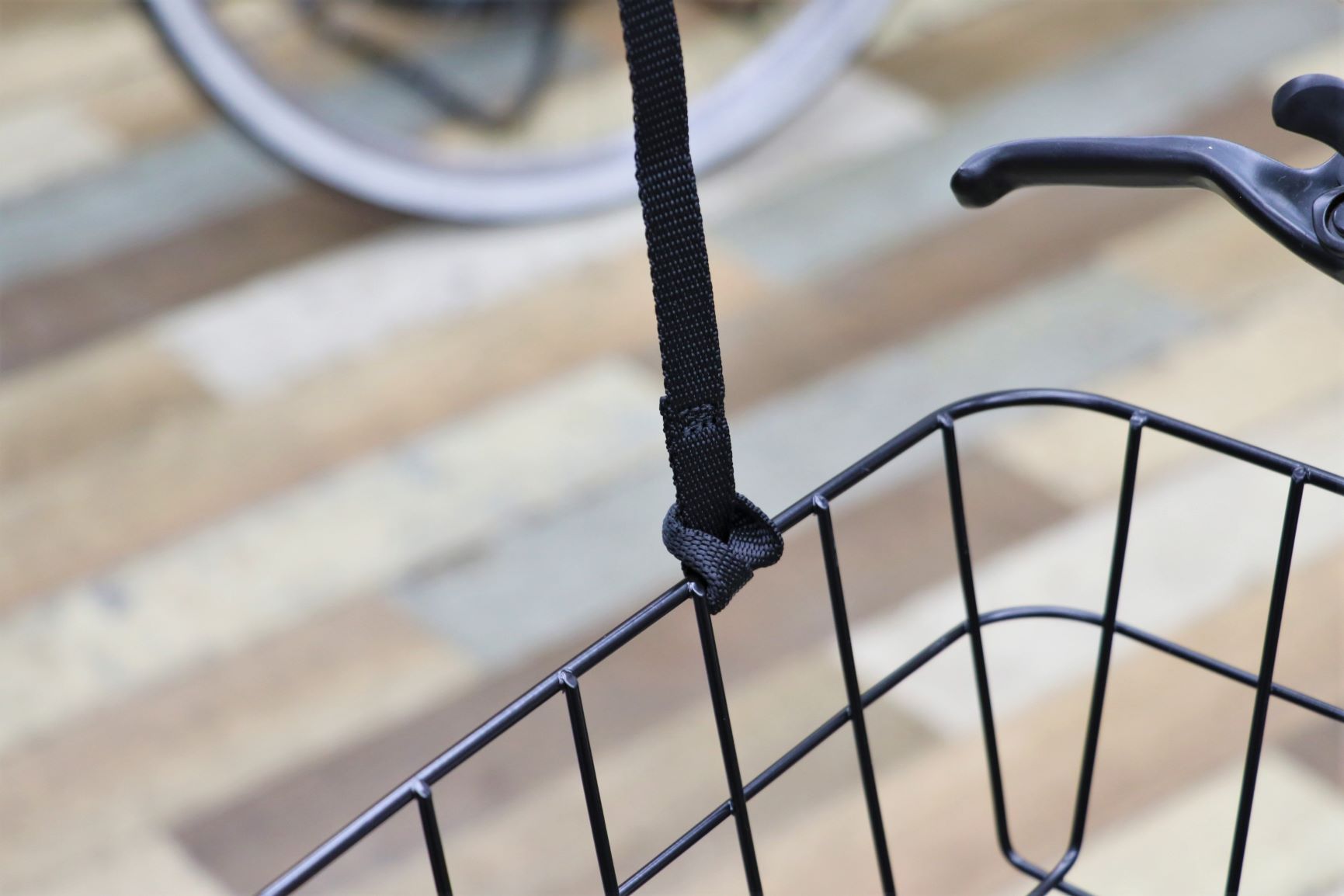 自転車用荷物固定ベルト！使いやすくて安定性GOODなゴムバンド「ROKstraps Stretch Strap（ロックストラップ/ストレッチ