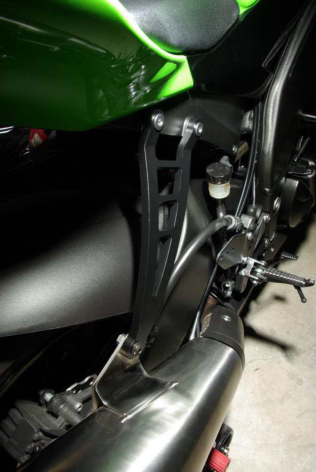 Kawasaki 2008 2009 ZX10R Exhaust Hanger