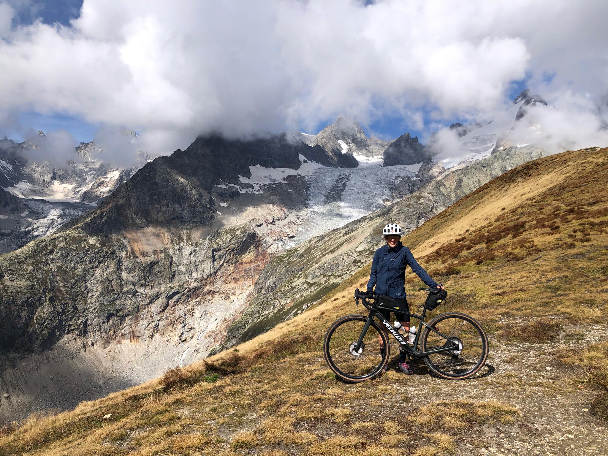 Le Tour du Mont Blanc en gravel Cycliste.ch Le site des Cyclistes