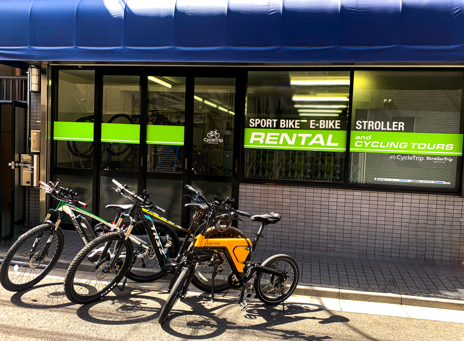 東京のレンタサイクル「CycleTrip BASE」がスポーツバイクのレンタルで、リアキャリア無償提供を実施 シクロライダー