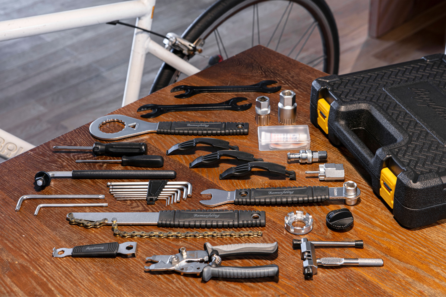 サムライ・ディングから全27点の工具が入った「自転車工具セット」発売 シクロライダー