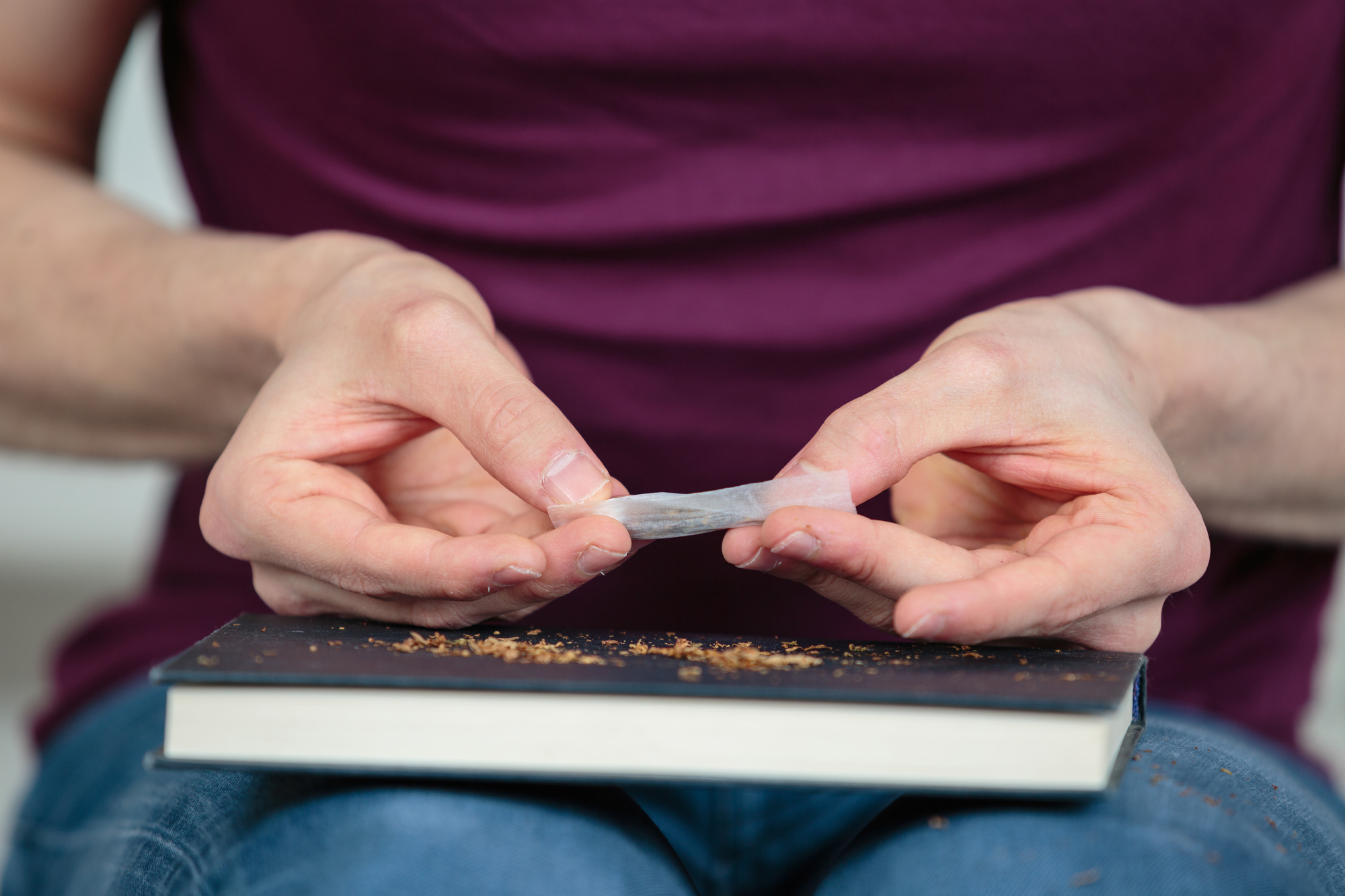 How to Roll a Joint (For Beginners) Dabbing Pro