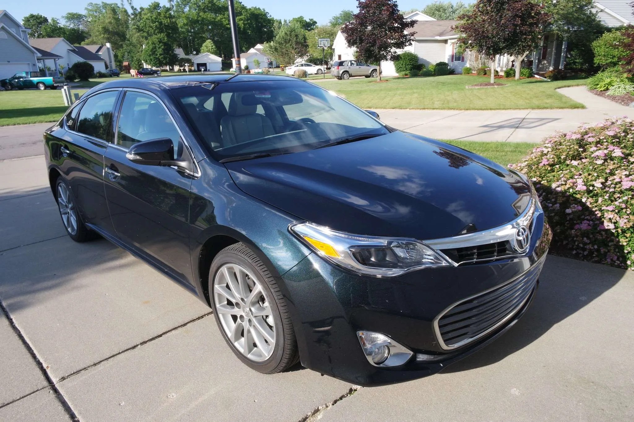 The 2015 Toyota Avalon Offers Precision & Style Dad of Divas