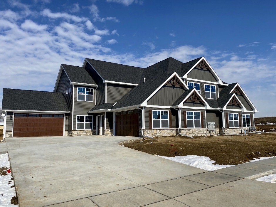 Get Your New Home In Bettendorf, IA With Condo Development For All