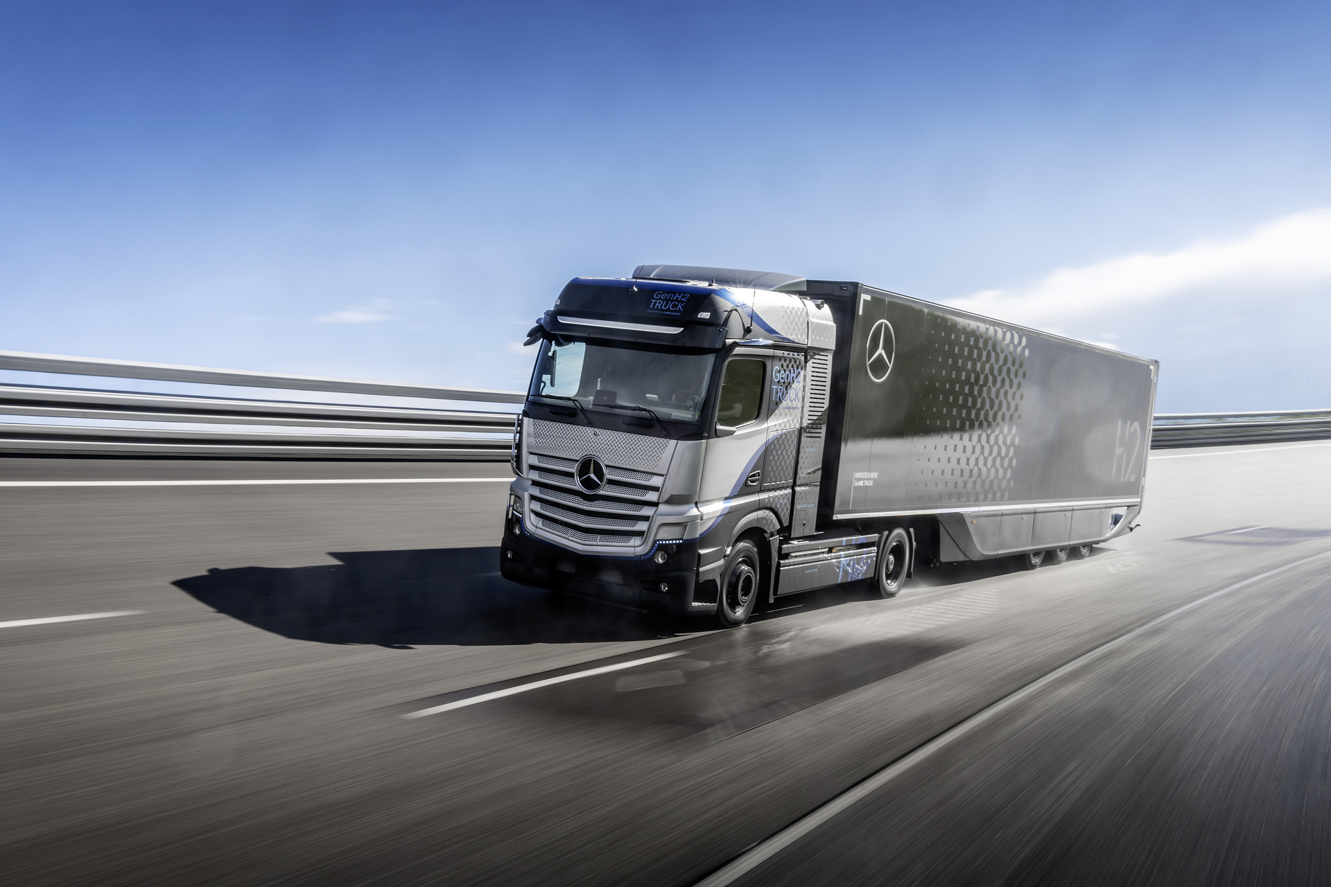 Daimler Trucks begins rigorous testing of its fuelcell truck Daimler Truck