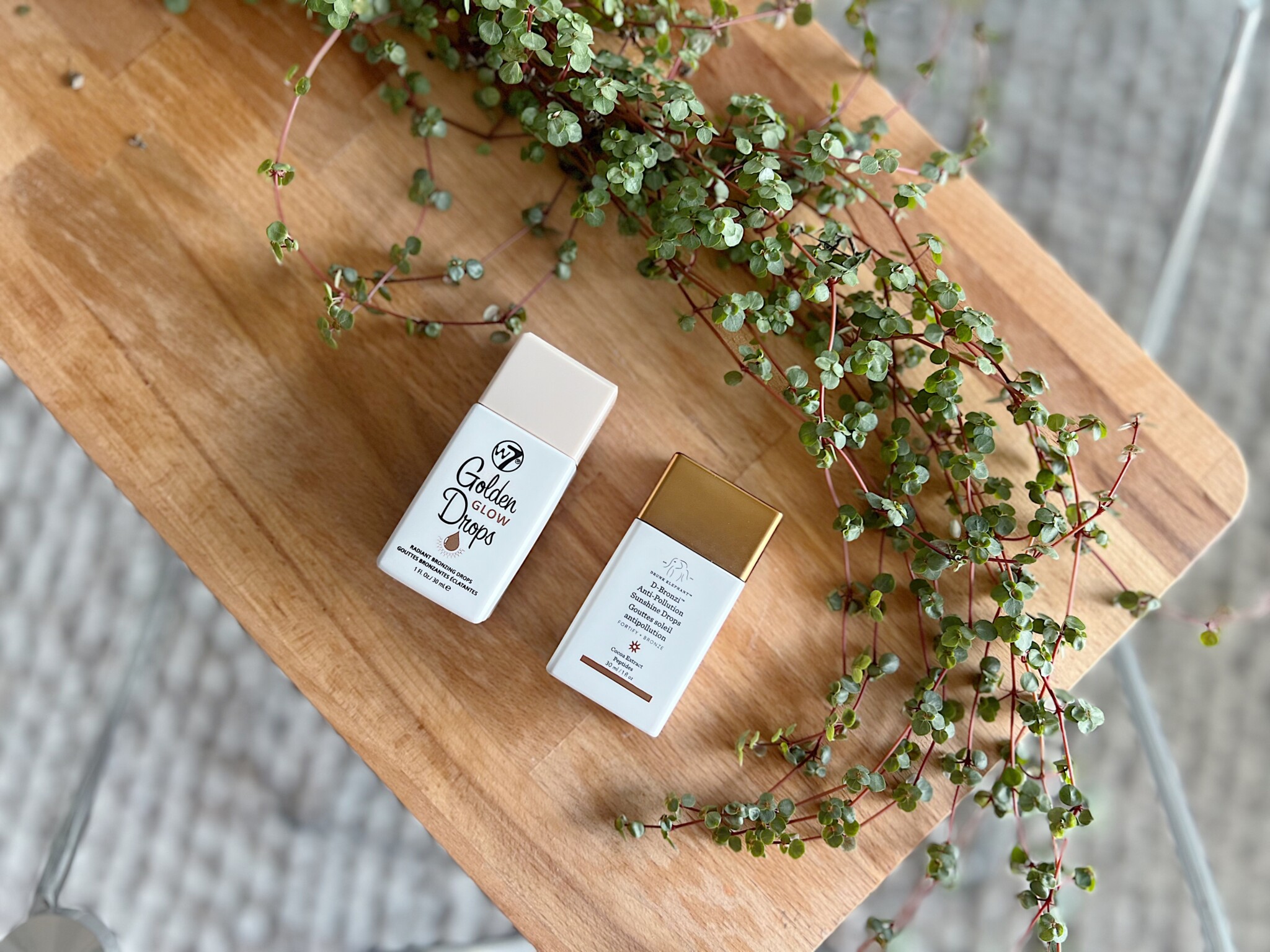 Jag har hittat en dupe på drunk elephants bronze drops Daisy Beauty