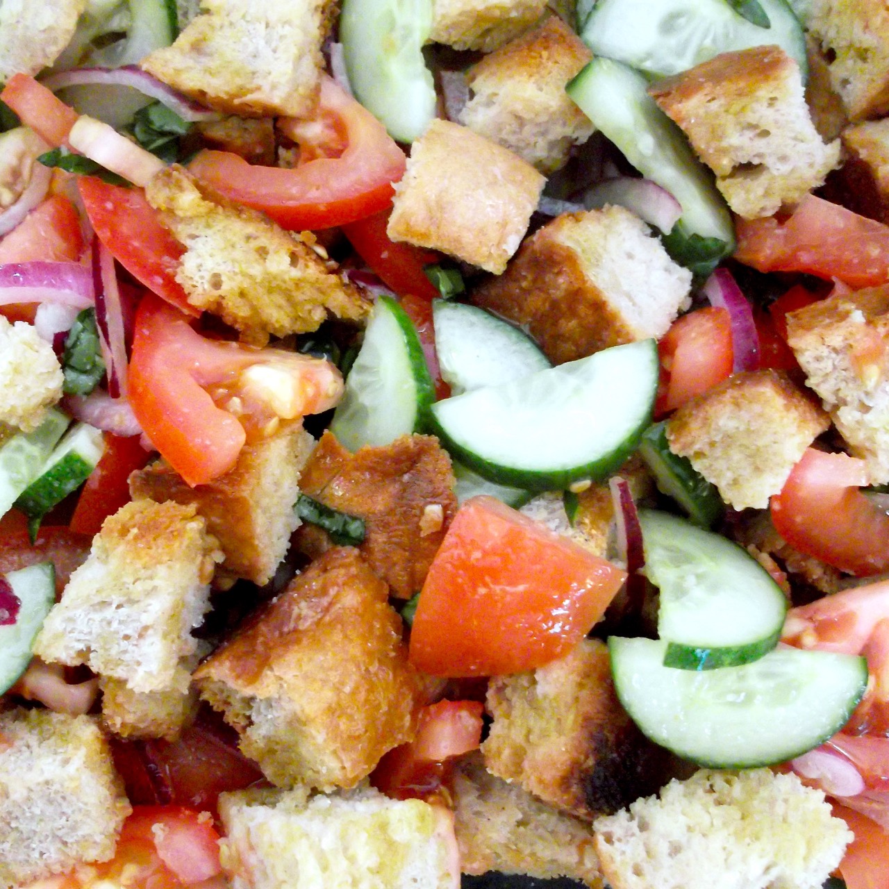 Panzanella (Tuscan Bread Salad) Dalia cooks